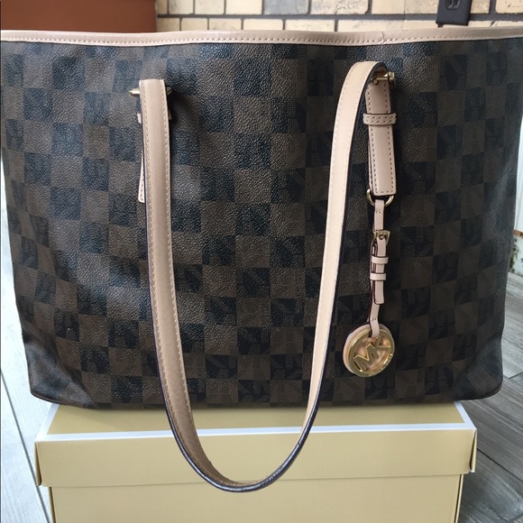 Michael Kors Tote Bag - Picture 2 of 4